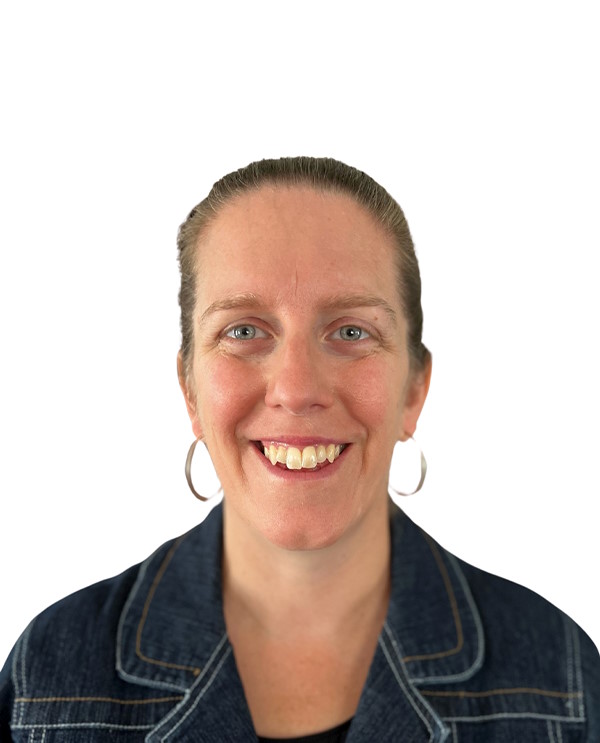 Portrait de Sara Savoie, orthopédagogue dévouée de La Classe de ClaudiA+, spécialisée en orientation scolaire